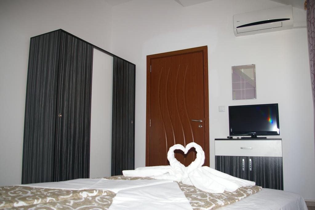 Sea View Apartments Sozopol Esterno foto
